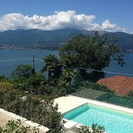 Villa Laveno-mombello Sleeps 8 Pool Wifi *