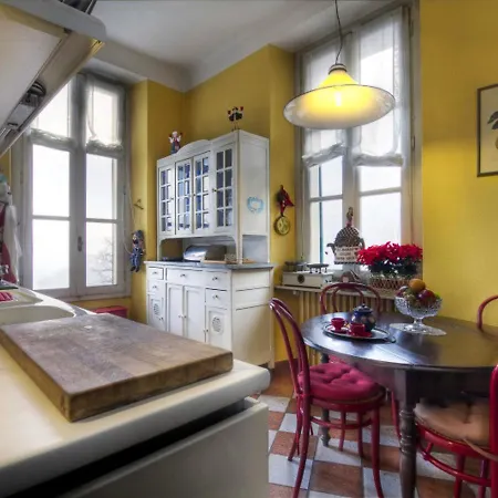Laveno-mombello Sleeps 8 Pool Wifi Villa *