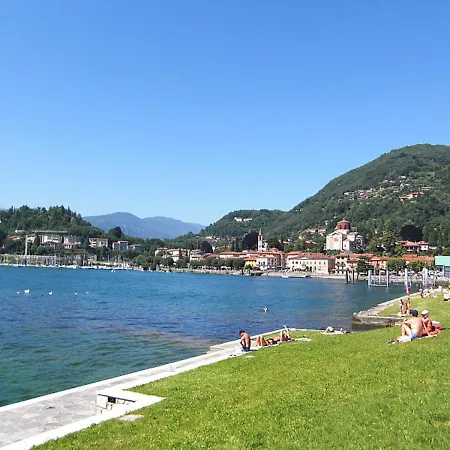 Villa Laveno-mombello Sleeps 8 Pool Wifi